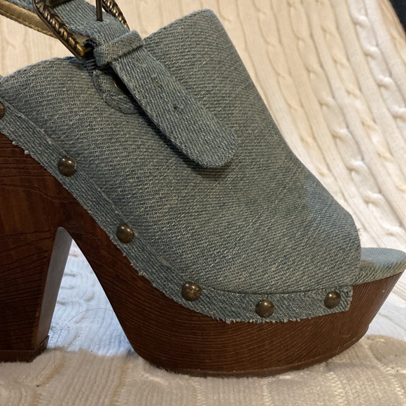 Guess Denim and Wood Heels ~ US Size 7.5 ~ Blue and Brown - Picture 6 of 10